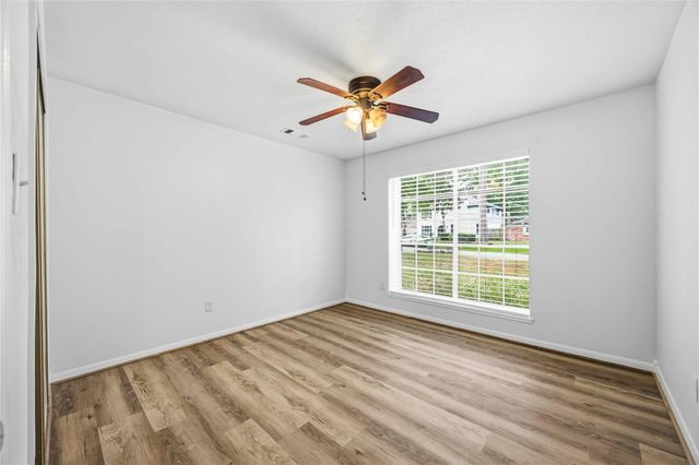 203 Wedgewood Court, Oak Ridge North, TX 77386