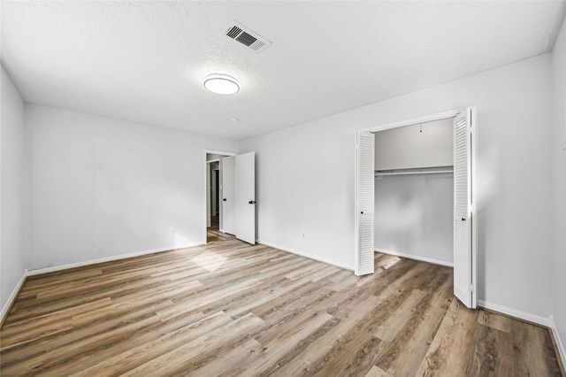 203 Wedgewood Court, Oak Ridge North, TX 77386