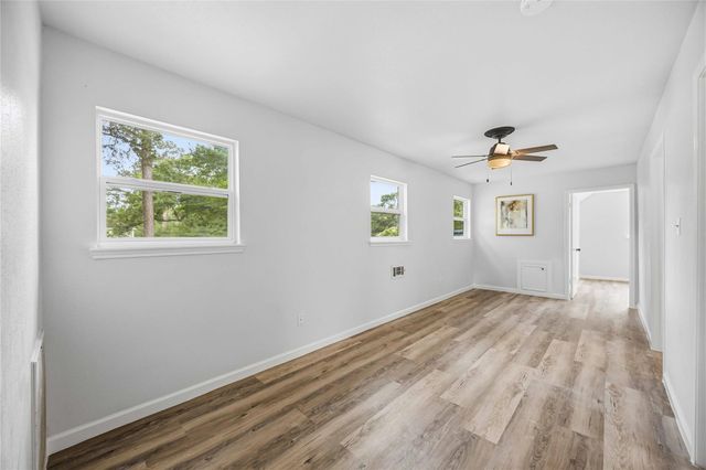 203 Wedgewood Court, Oak Ridge North, TX 77386