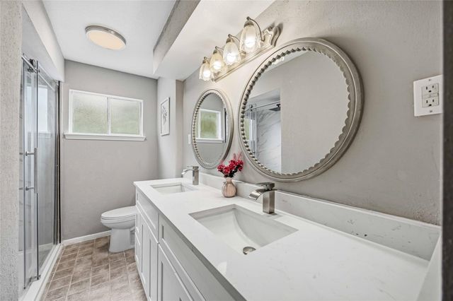 203 Wedgewood Court, Oak Ridge North, TX 77386