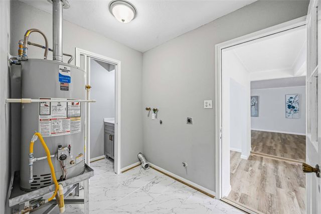 203 Wedgewood Court, Oak Ridge North, TX 77386