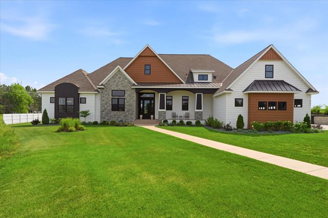 6783 Broadview Drive, Prior Lake, MN 55372