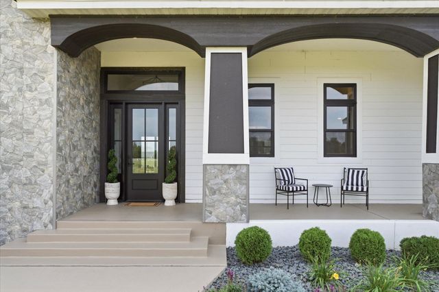 6783 Broadview Drive, Prior Lake, MN 55372
