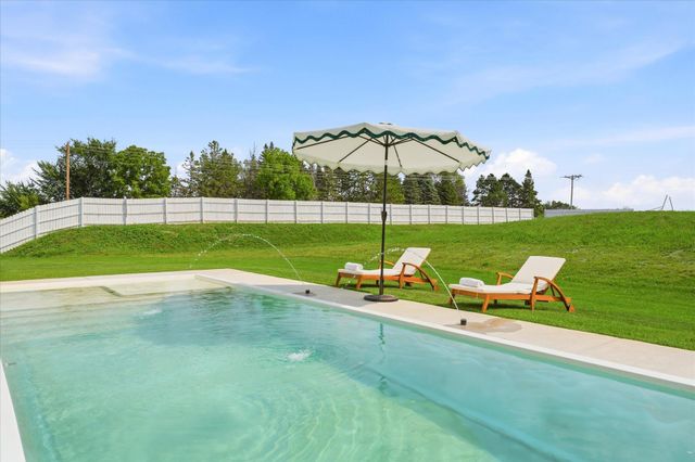 6783 Broadview Drive, Prior Lake, MN 55372