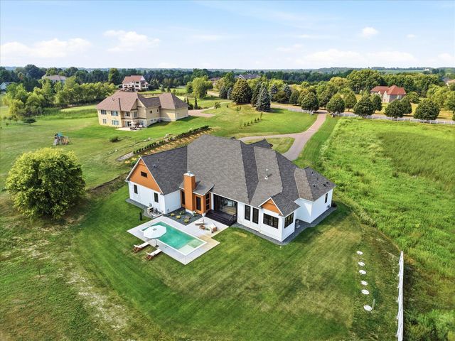 6783 Broadview Drive, Prior Lake, MN 55372
