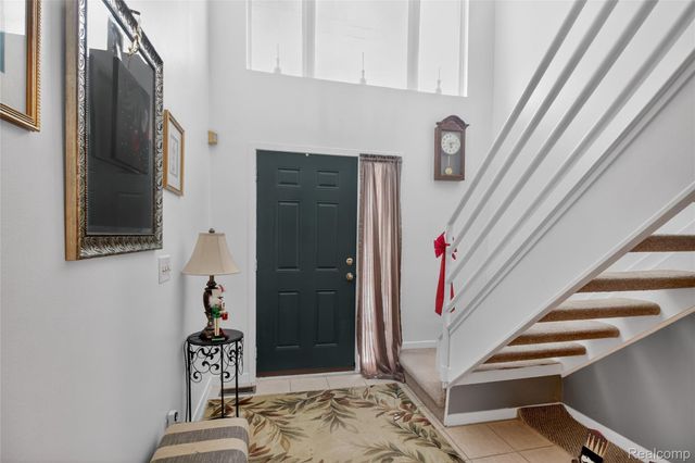 5148 Woodrun Court, West Bloomfield Charter Township, MI 48323