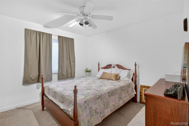 5148 Woodrun Court, West Bloomfield Charter Township, MI 48323