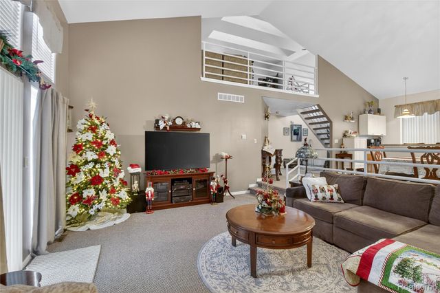 5148 Woodrun Court, West Bloomfield Charter Township, MI 48323