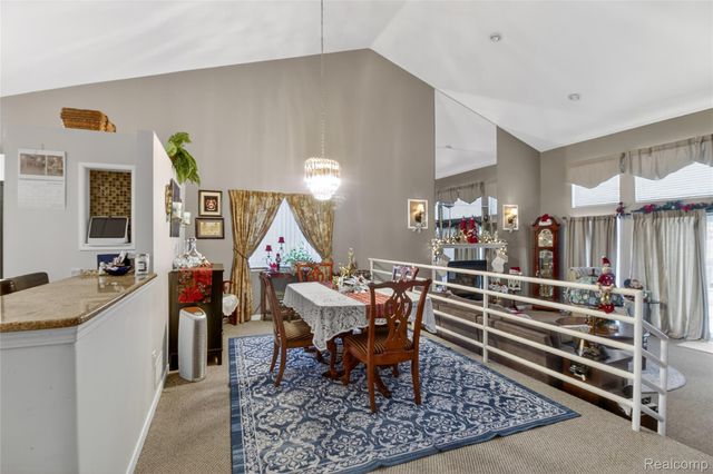 5148 Woodrun Court, West Bloomfield Charter Township, MI 48323