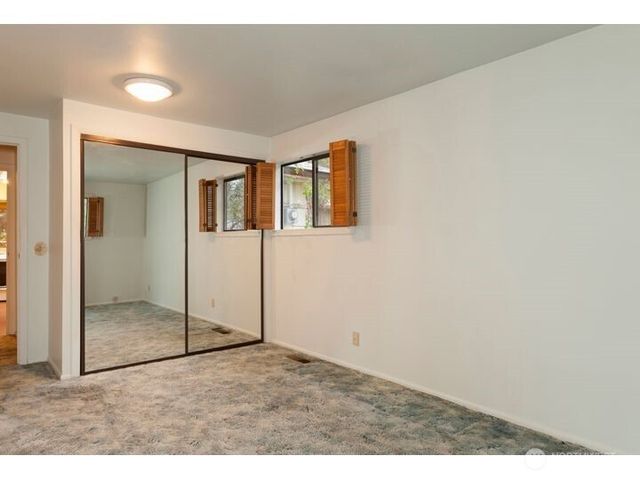 14044 Lenora Place N, Seattle, WA 98133