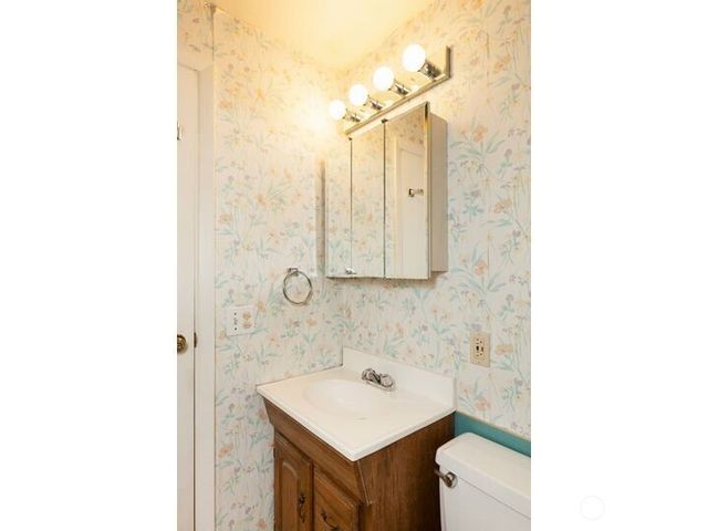 14044 Lenora Place N, Seattle, WA 98133