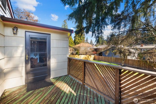 14044 Lenora Place N, Seattle, WA 98133