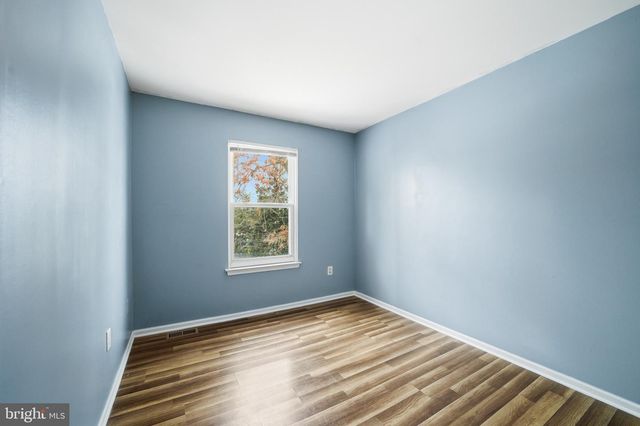 8 ARK CT, Sewell, NJ 08080