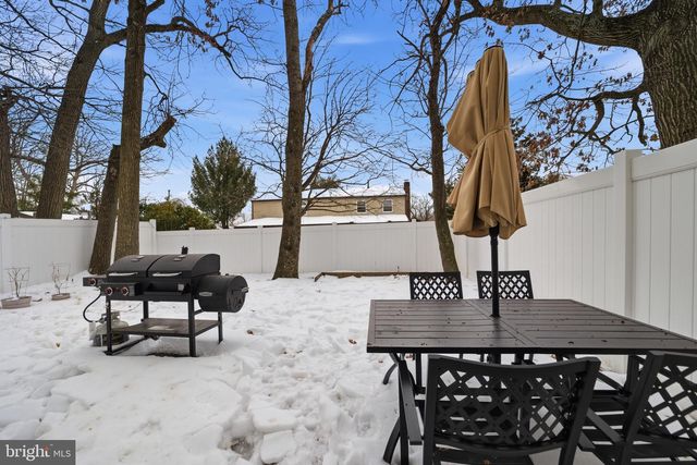 8 ARK CT, Sewell, NJ 08080