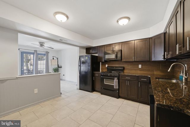 8 ARK CT, Sewell, NJ 08080