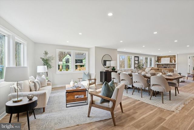 410 SANDY BANK RD, Media, PA 19063