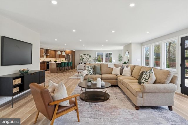 410 SANDY BANK RD, Media, PA 19063