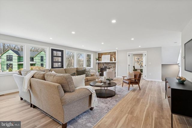 410 SANDY BANK RD, Media, PA 19063