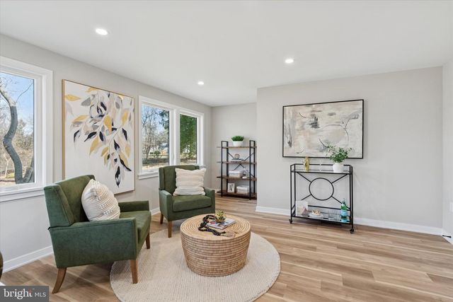 410 SANDY BANK RD, Media, PA 19063