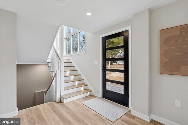 410 SANDY BANK RD, Media, PA 19063