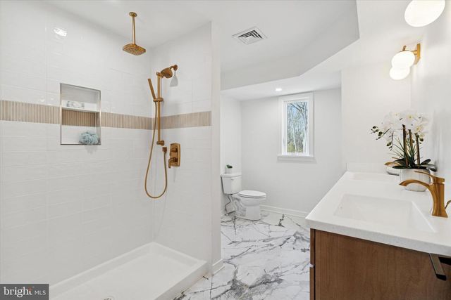 410 SANDY BANK RD, Media, PA 19063