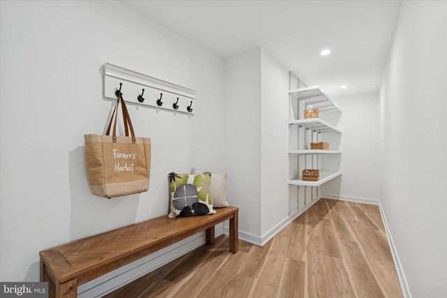 410 SANDY BANK RD, Media, PA 19063