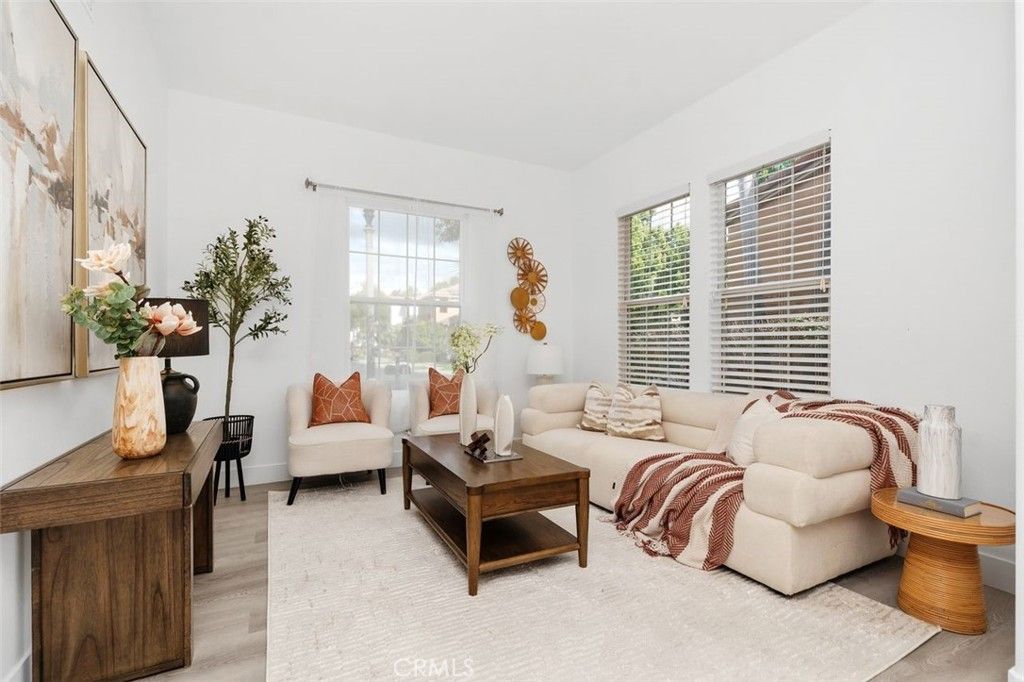 31 Dinuba, Irvine, CA 92602 — photo 3