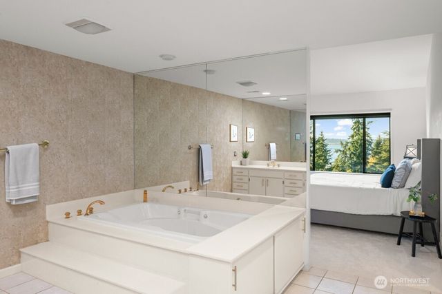 4617 103rd Lane NE, Kirkland, WA 98033