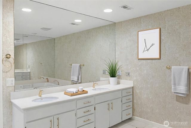 4617 103rd Lane NE, Kirkland, WA 98033