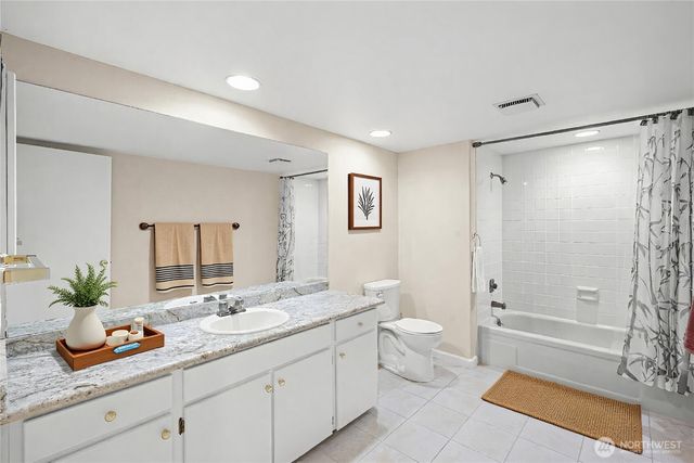 4617 103rd Lane NE, Kirkland, WA 98033