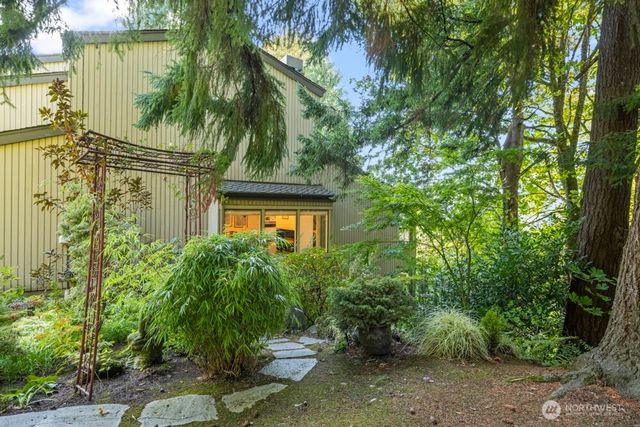 4617 103rd Lane NE, Kirkland, WA 98033