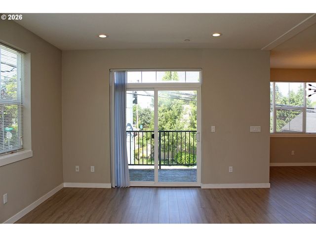 1906 Se TACOMA St, Portland, OR 97202