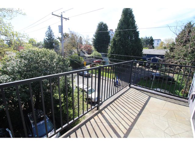 1906 Se TACOMA St, Portland, OR 97202