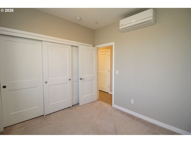 1906 Se TACOMA St, Portland, OR 97202
