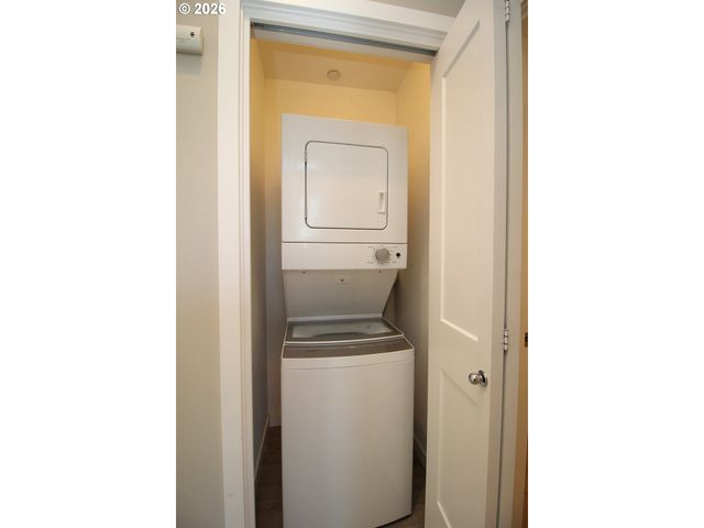 1906 Se TACOMA St, Portland, OR 97202