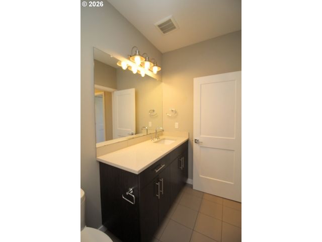 1906 Se TACOMA St, Portland, OR 97202