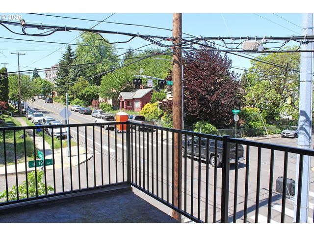 1906 Se TACOMA St, Portland, OR 97202
