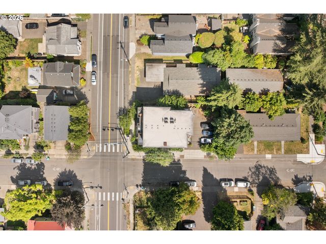 1906 Se TACOMA St, Portland, OR 97202