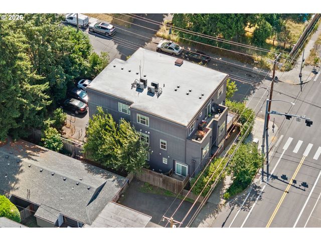1906 Se TACOMA St, Portland, OR 97202