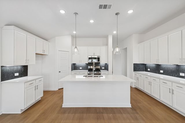 623 Spring Ashberry Court, Magnolia, TX 77354