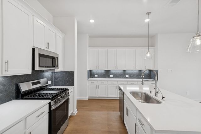 623 Spring Ashberry Court, Magnolia, TX 77354