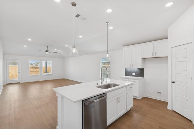 623 Spring Ashberry Court, Magnolia, TX 77354