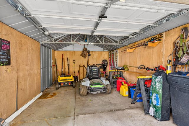 924 White Road, Grove City, OH 43123