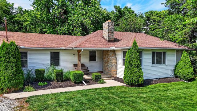 924 White Road, Grove City, OH 43123