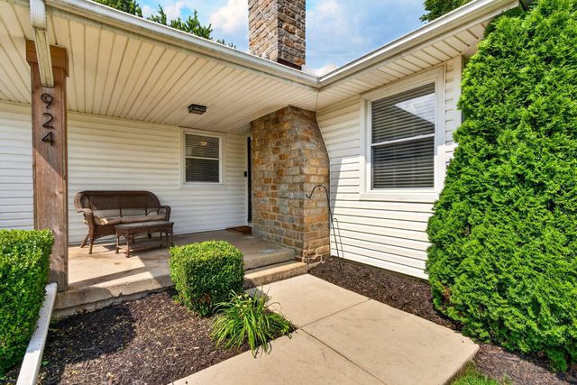 924 White Road, Grove City, OH 43123