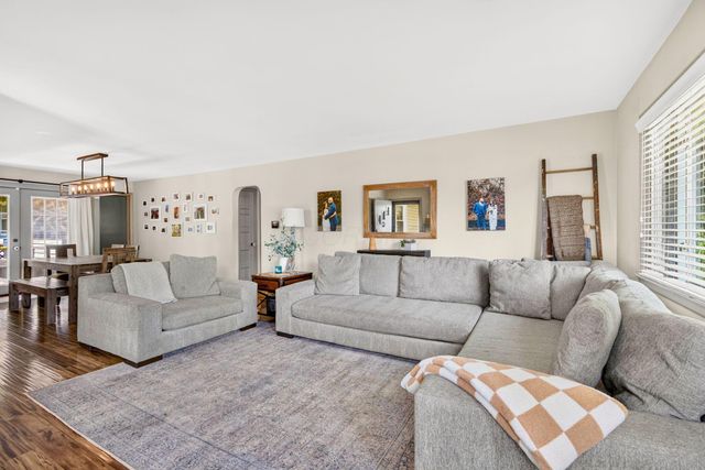 924 White Road, Grove City, OH 43123