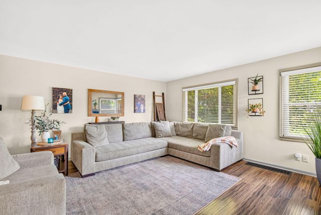 924 White Road, Grove City, OH 43123