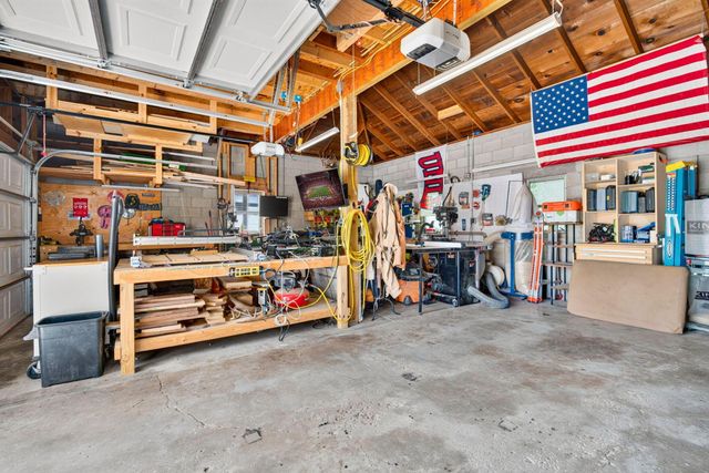 924 White Road, Grove City, OH 43123