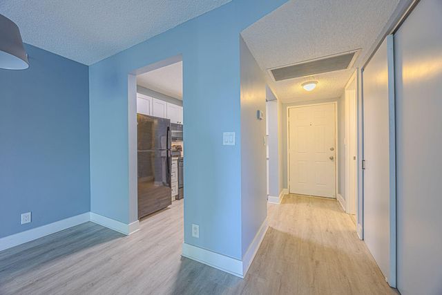 9440 SW 8th Street 417, Boca Raton, FL 33428