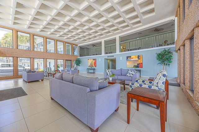 9440 SW 8th Street 417, Boca Raton, FL 33428